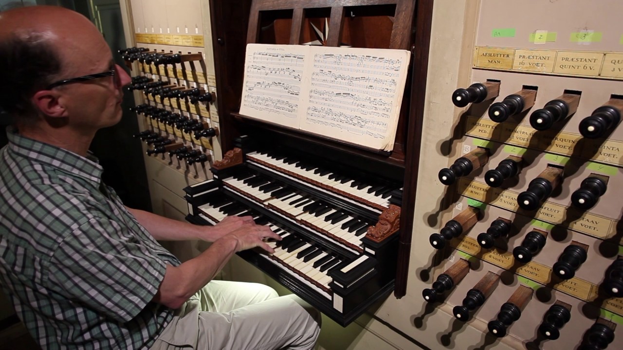 Pieter van Dijk plays Bach