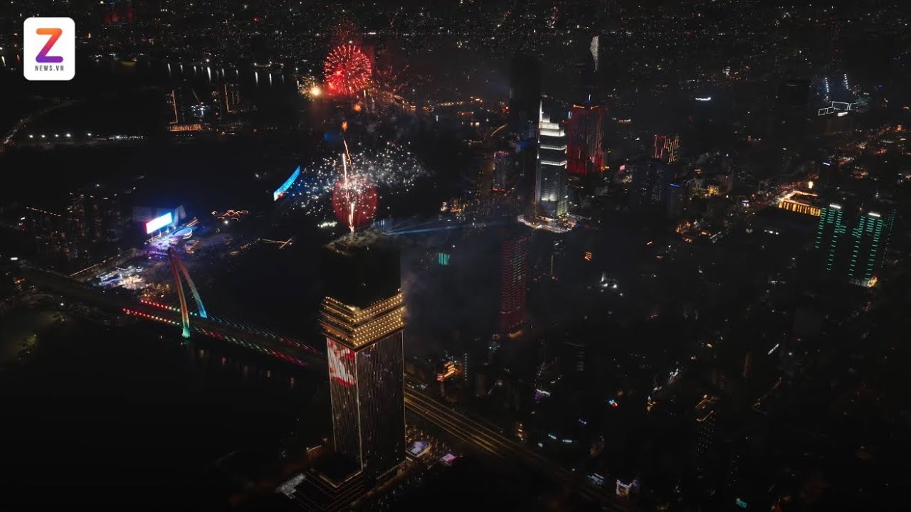 Đ&ecirc;m giao thừa rực s&aacute;ng, Saigon Marina IFC th&agrave;nh t&acirc;m điểm