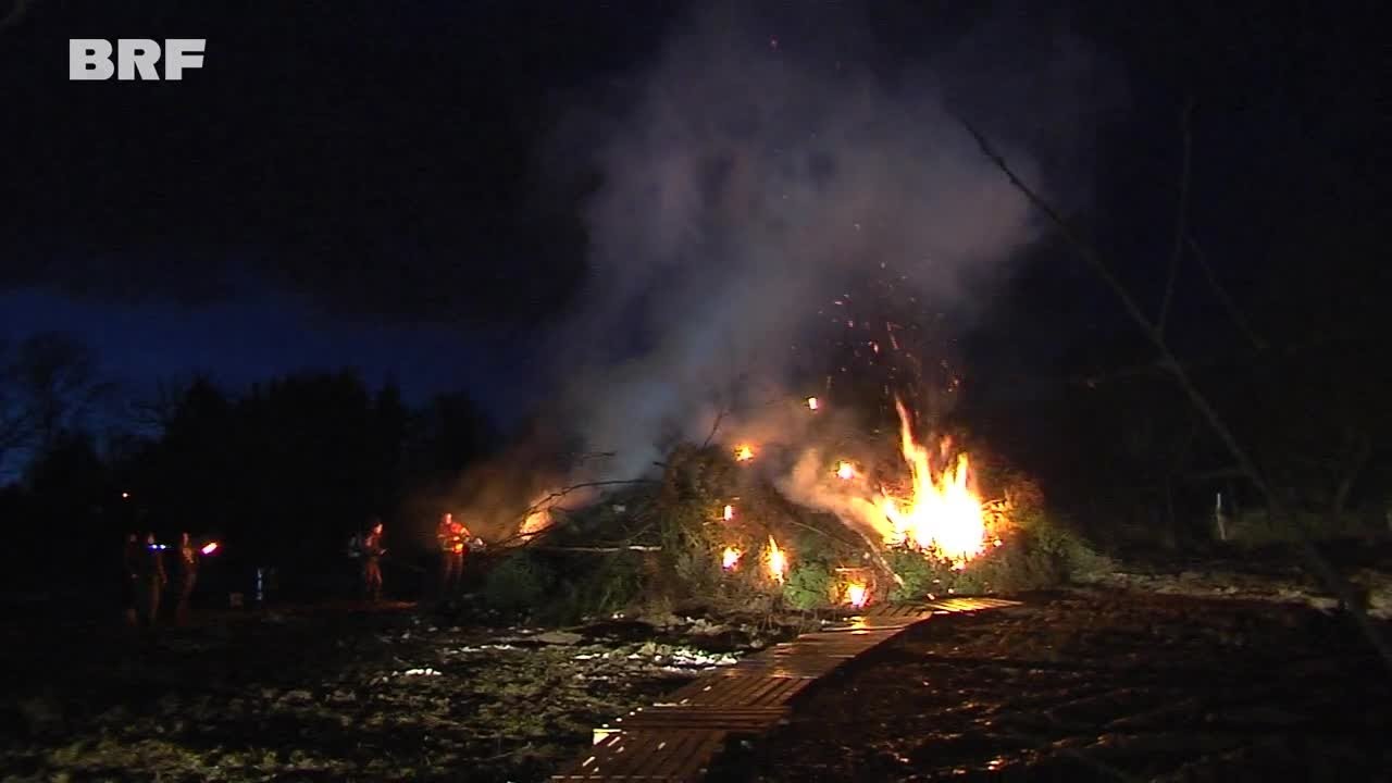 Tradition: Das Burgfeuer in St. Vith verabschiedet den Karneval