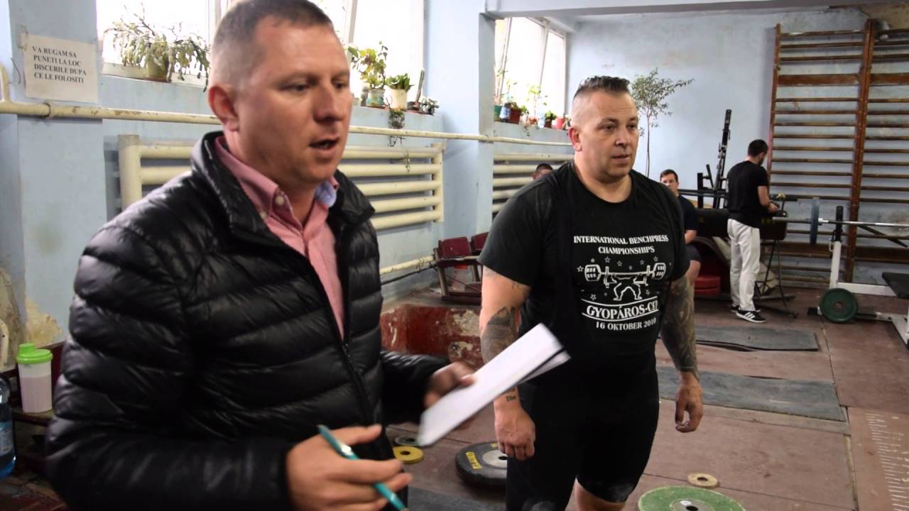 Sala de sport a Stadionului ”Cetate” din Alba Iulia, aproape o ruină