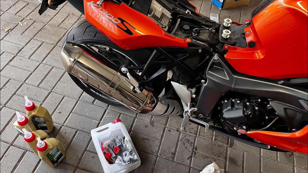 BMW K1300S – Kompleksowa wymiana oleju i filtra | Jak to zrobić krok po kroku