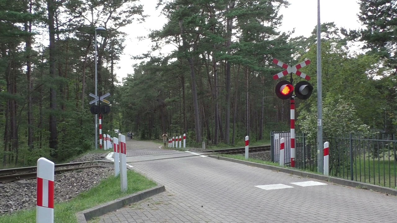 Przejazd kolejowy Jurata #4 (PL) - 27.8.2025 / Railroad crossing
