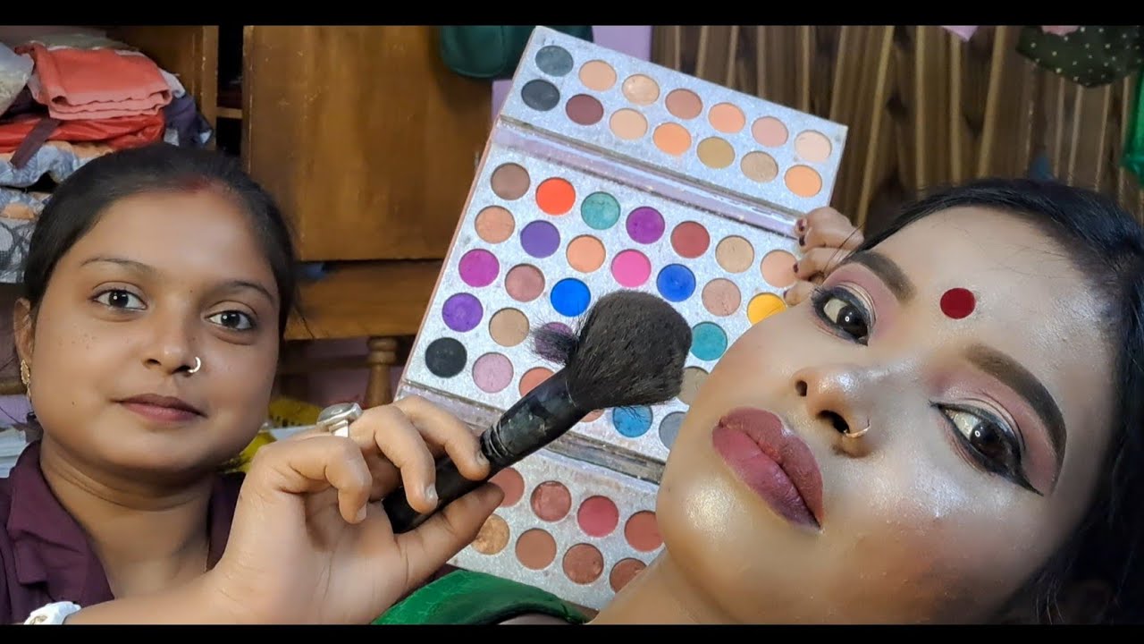 Asmr doing makeup in my customer face 💄