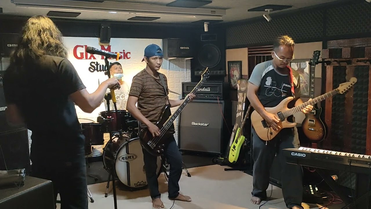 God Bless - Bis Kota (Cover) by. COMODO BOYS