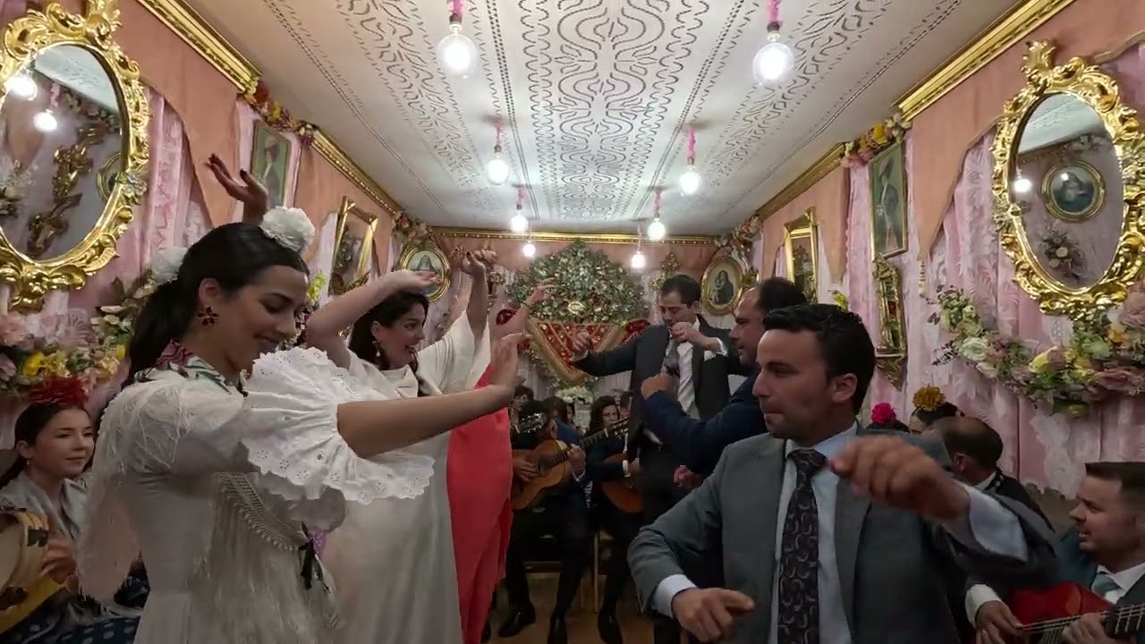 CRUZ CHICA 2025 -El Alosno- Cruz de Las Azucenas 1