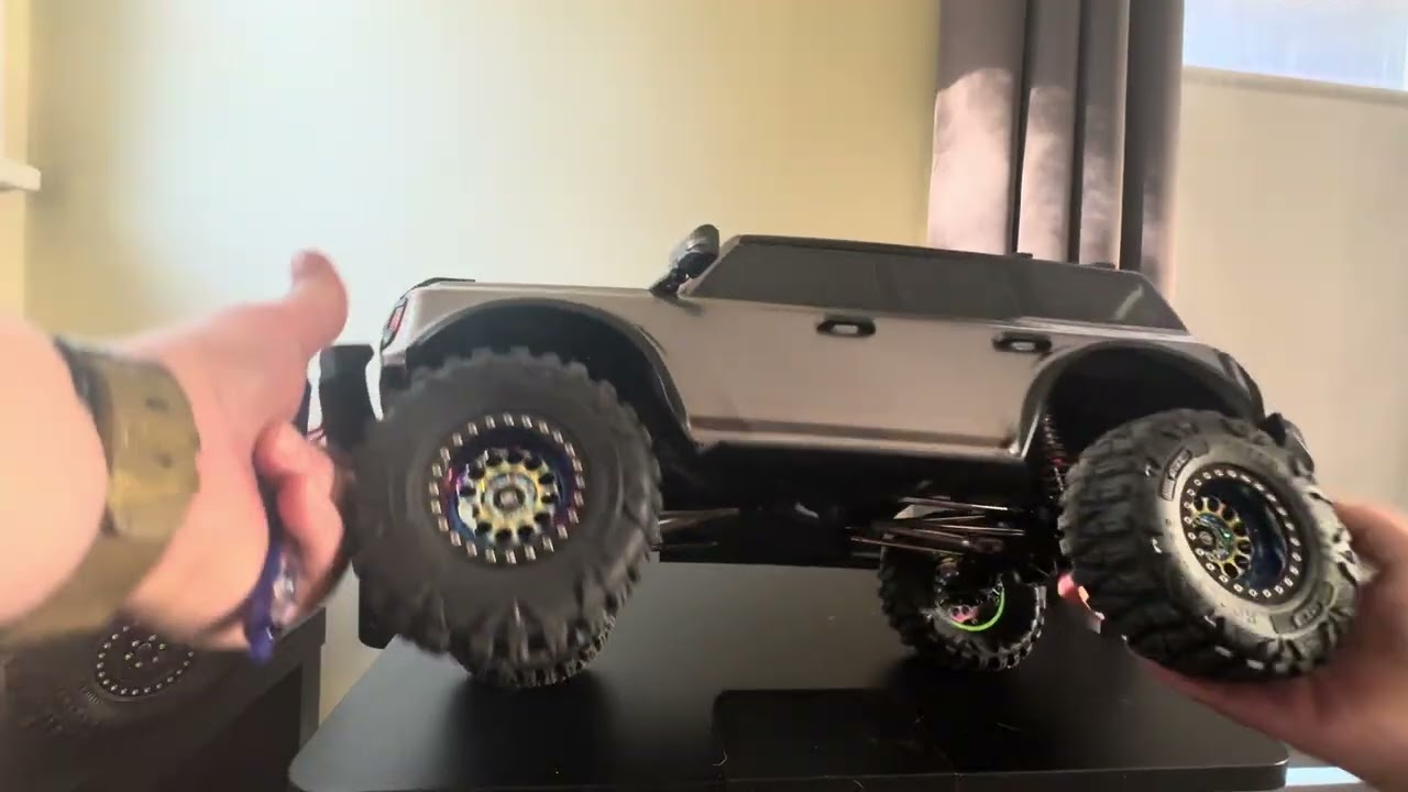 Wltoy's 104020 Caballo/Bronco Style 1/10 Trail Truck