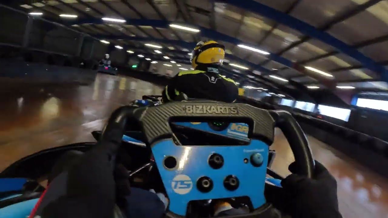 TS Farnborough 50 lap race 22.02.26 other people on track thinking its bumper cars at the fun fair**