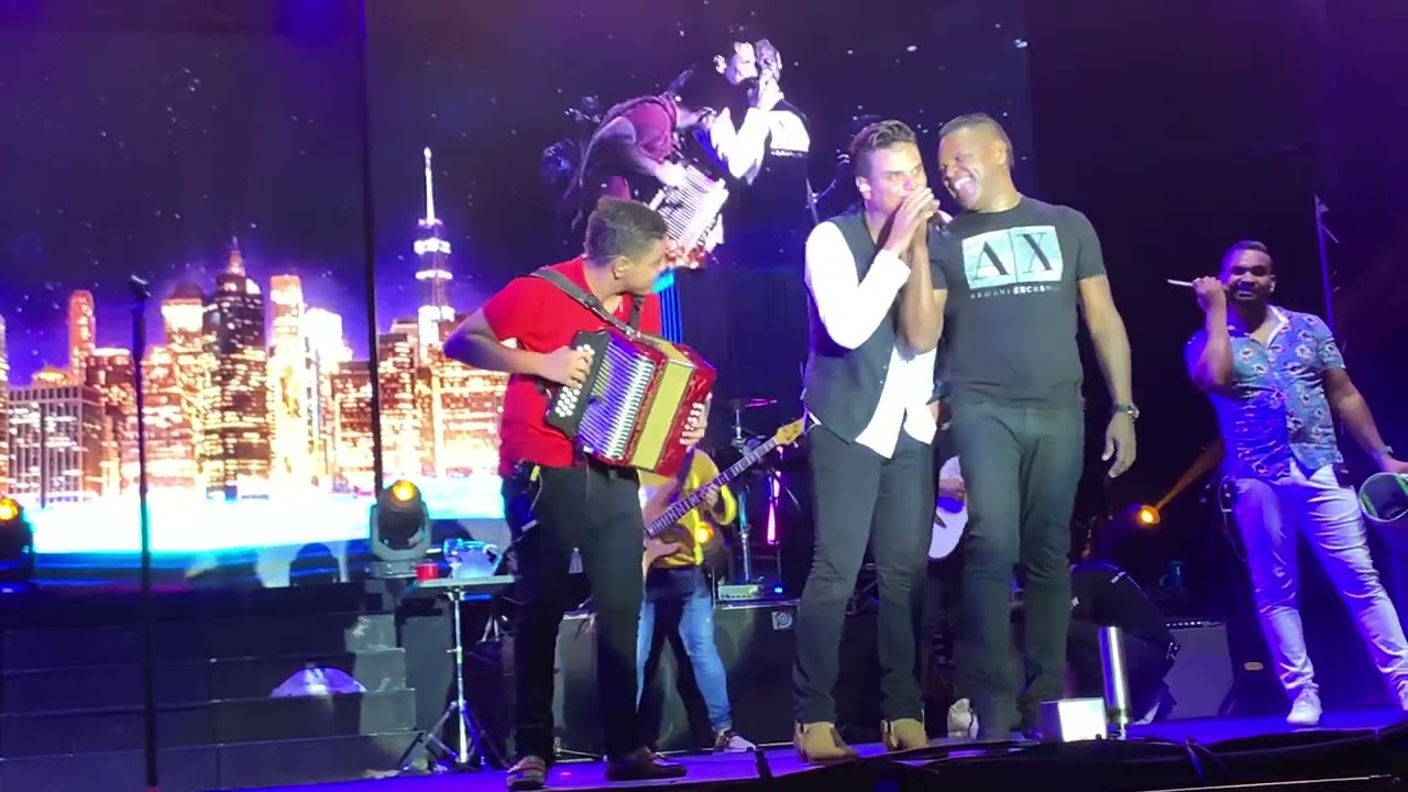 INÉDITO SILVESTRE DANGOND Y EL HIJO DE OMAR GELES SANTA MARTA TOUR ENTRE GRANDES