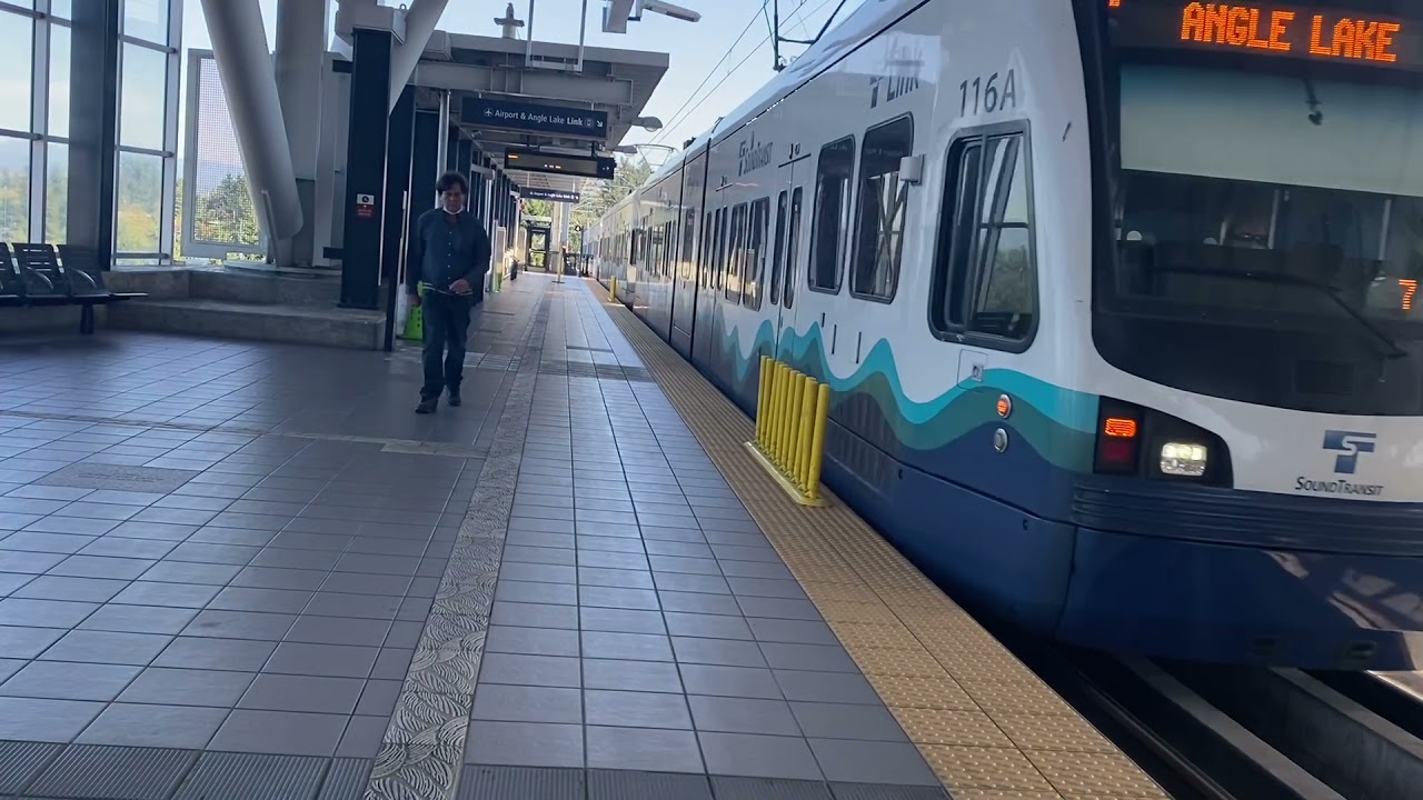 Sound transit Link Light rail action @ Tukwila International Blvd 9/23/21