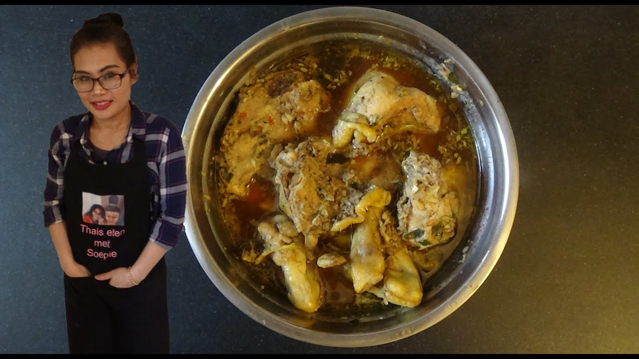 Gestoofde kip, นึ้งไก่สมุนไพร,  video #121, Thais eten in Nederland met Soepie