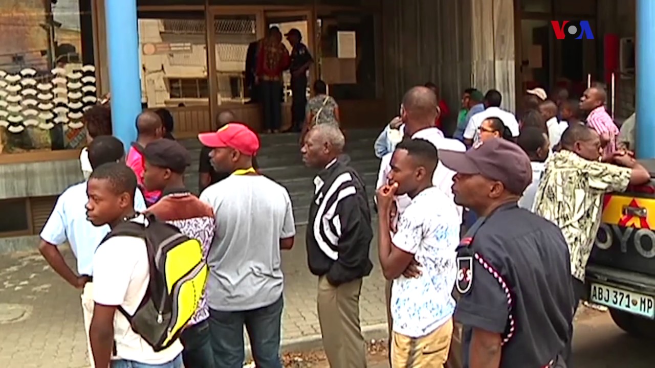 Maputo acordou com frustração dos clientes do Nosso Banco