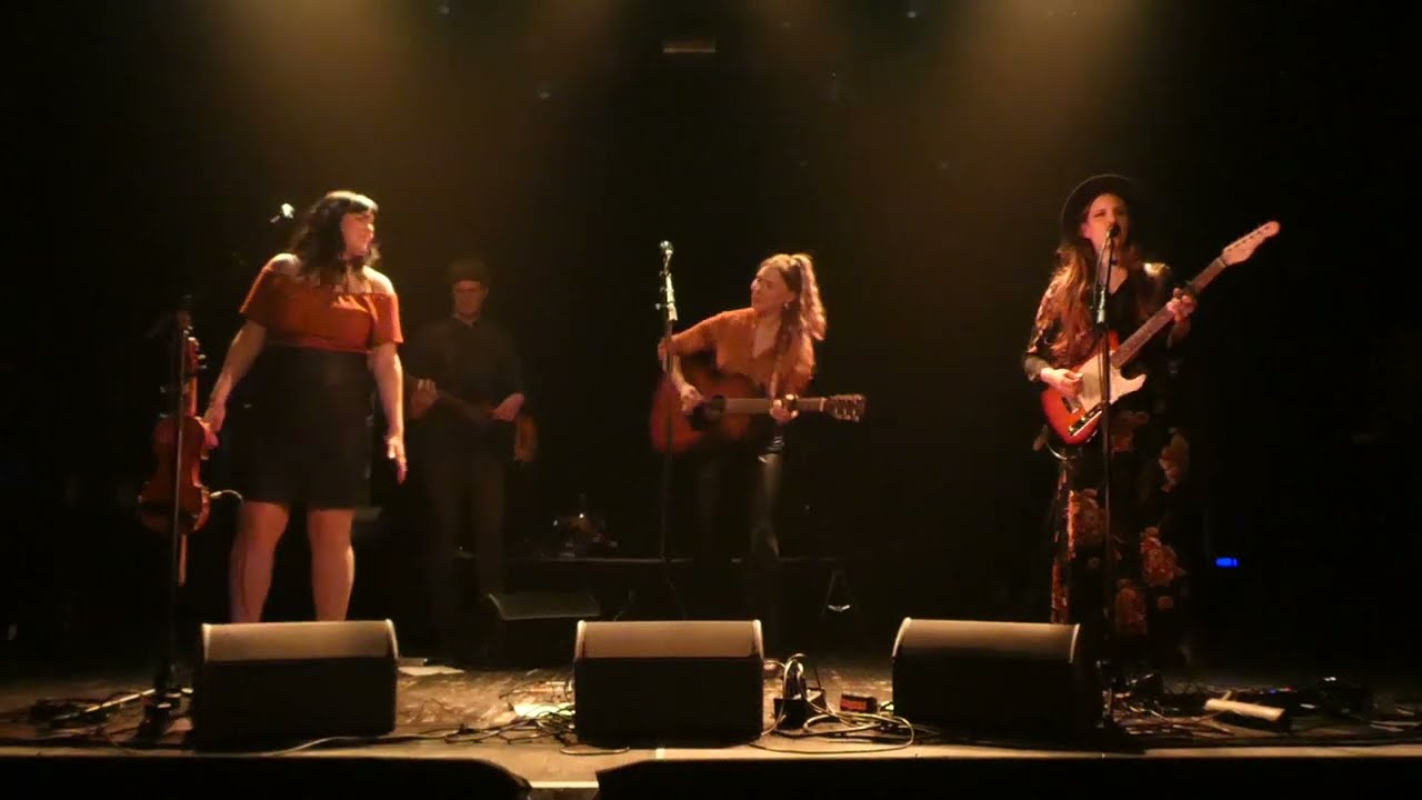 Iron Country Sisters Live at Olympia-kortteli in Tampere, Finland on the 4th of January 2025