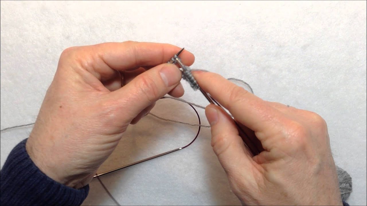 Comment tricoter 2 bas en même temps avec 2 aiguilles circulaires