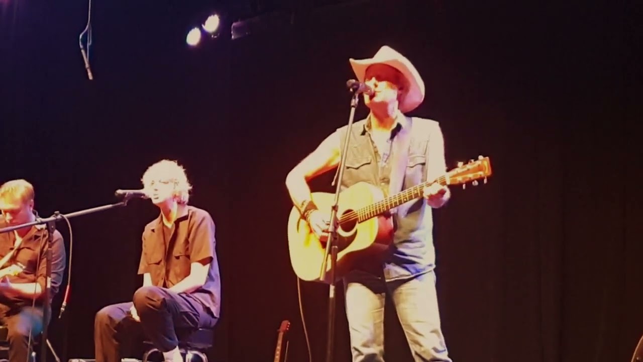 Bjoern Nilsen (Nilsen's Southern Harmony) and Anne Fagermo - A House of Gold - live in Ocean Springs