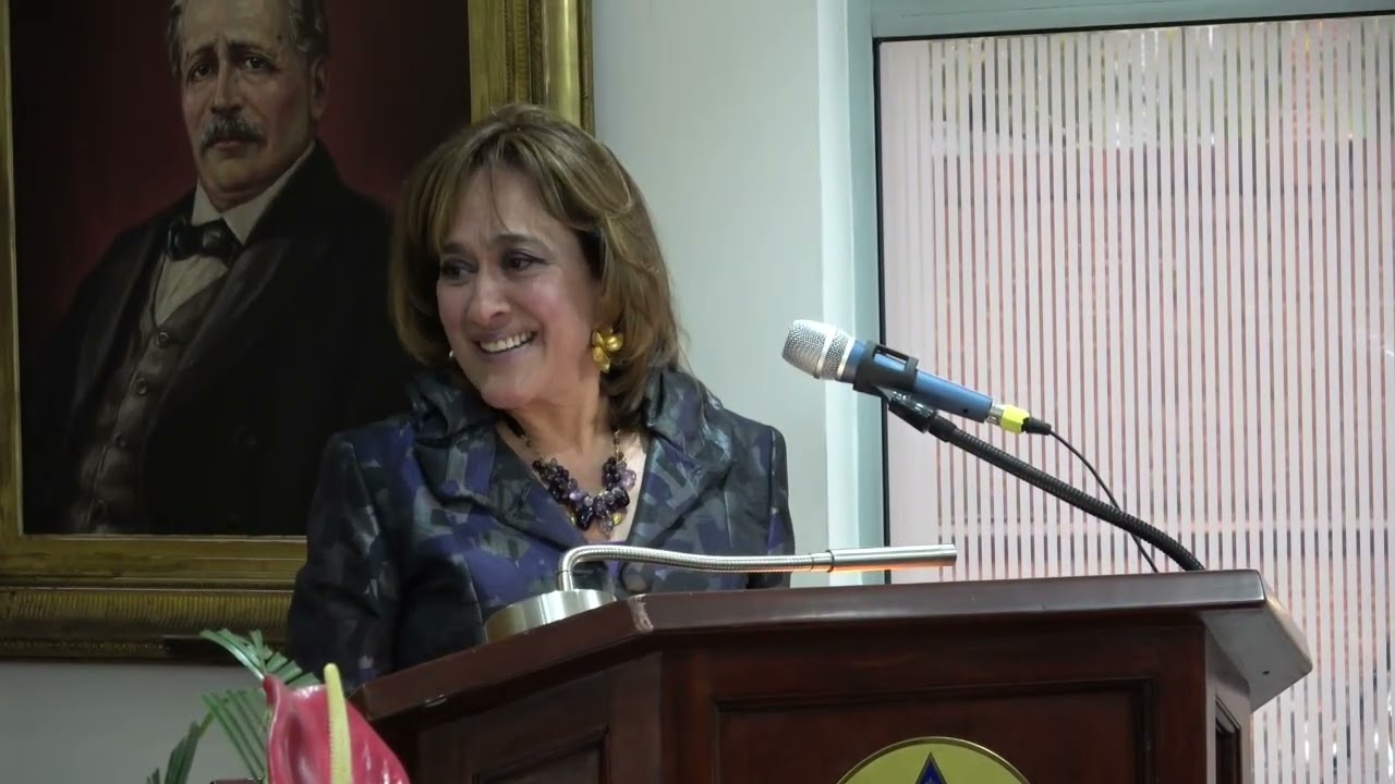 Sesión Solemne Dra. María Teresa Palacio