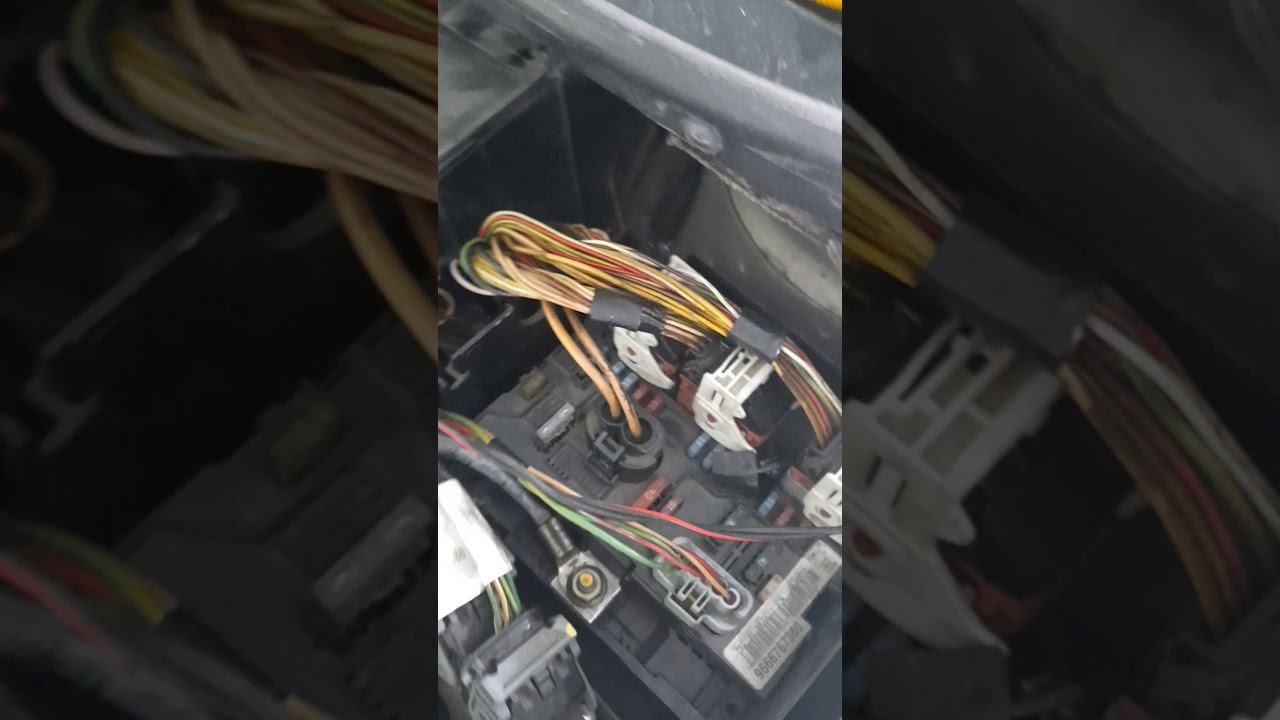 Defeito no ar condicionado e ventilador do C4 2011
