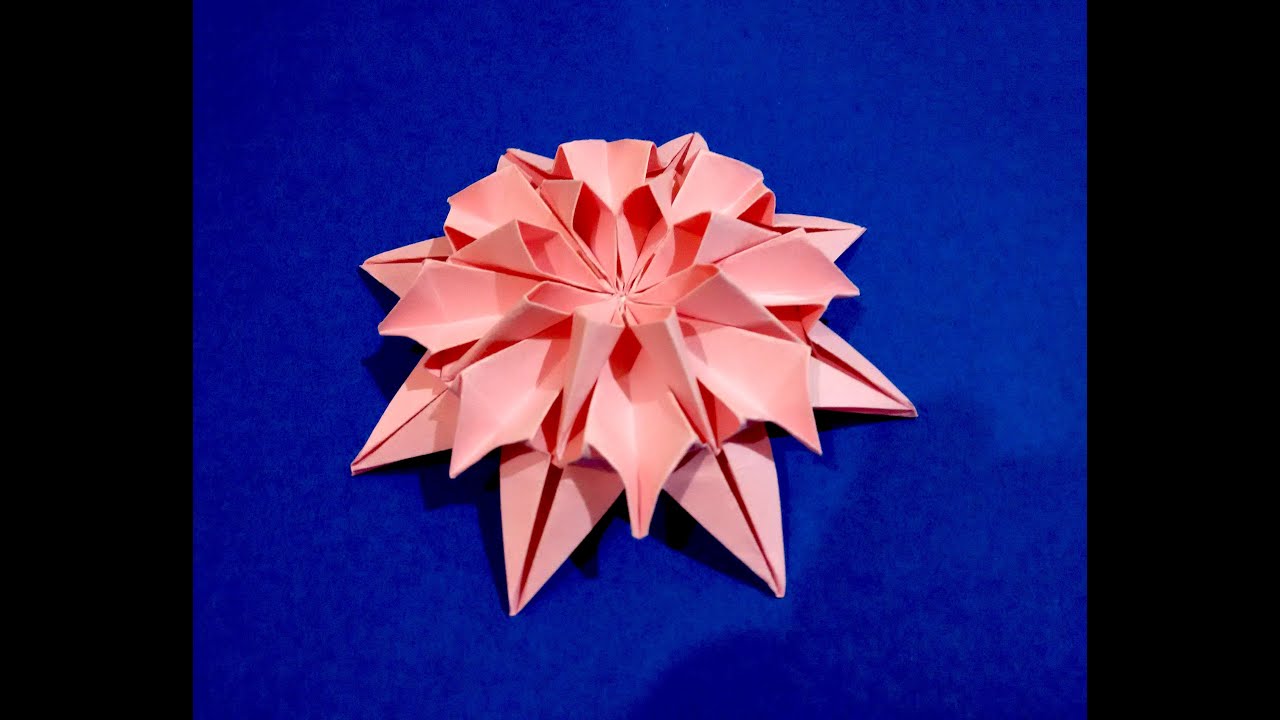 Origami flower dahlia . Easy to do and rich. Ideas for Christmas decoration