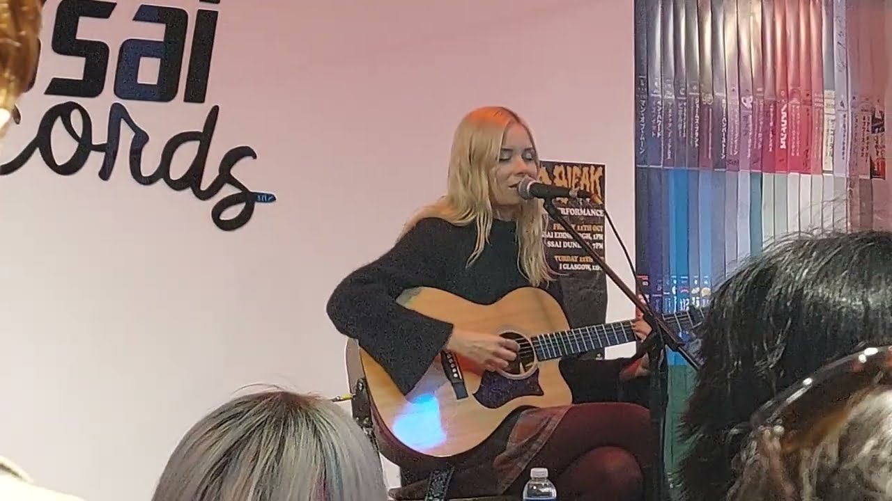 Nina Nesbitt - Mansion (Acoustic) (Live) (Assai Records Glasgow, 03/10/2024)
