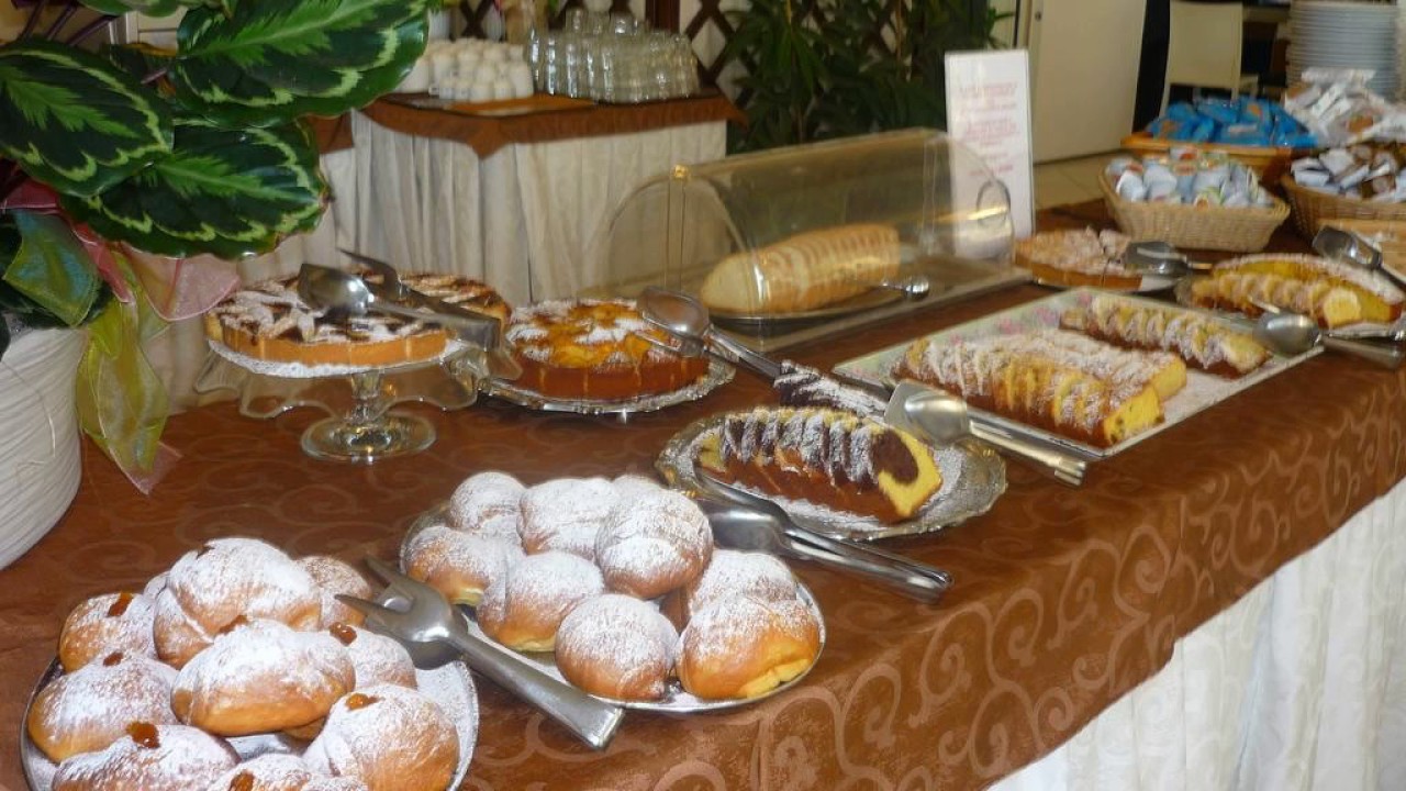 Hotel Ridolfi - Hotel in Milano Marittima, Italy