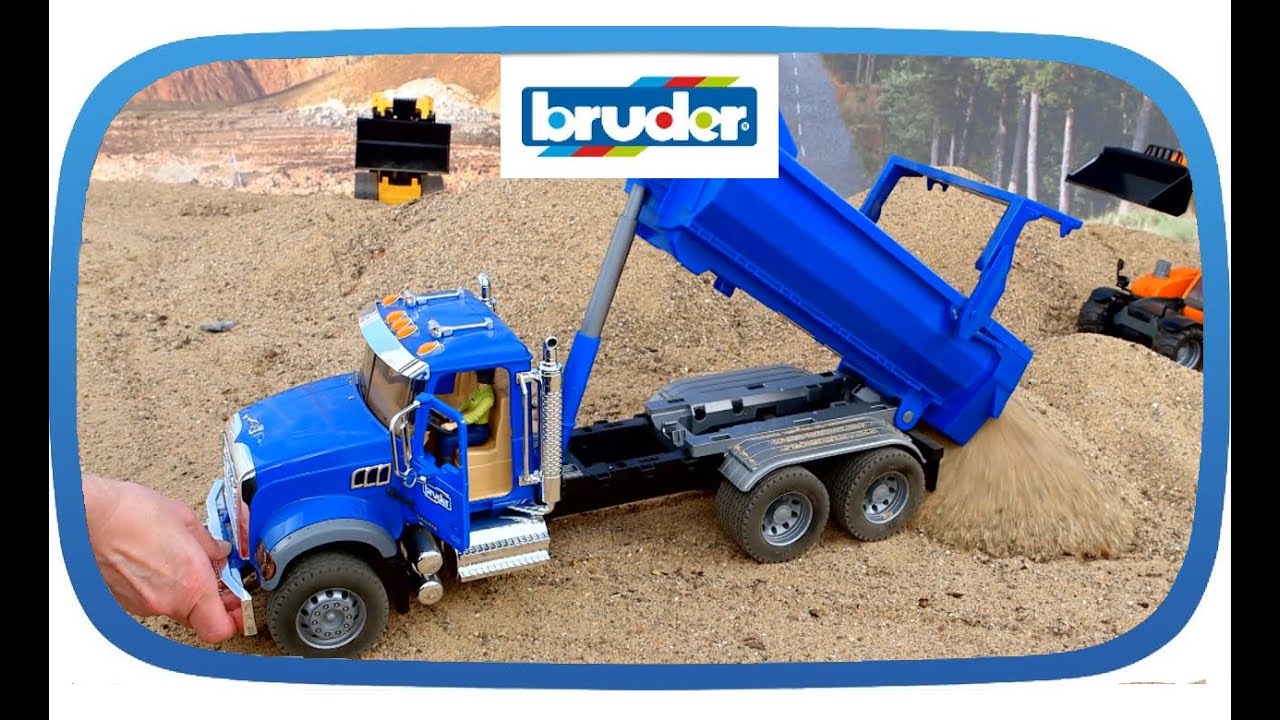 Mack Granite Halfpipe Dump Truck Hauling Dirt! | Bruder Item no. 02823