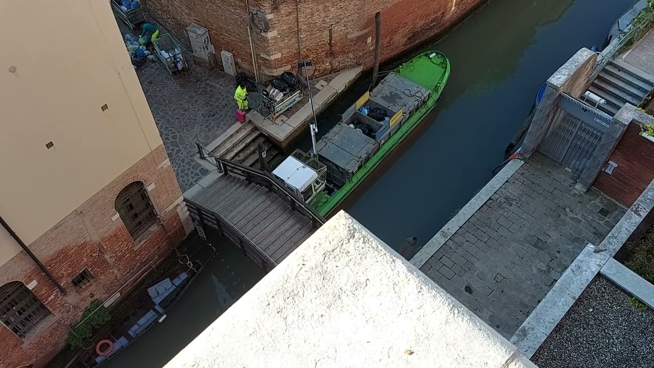 Come funziona la raccolta rifiuti a Venezia?