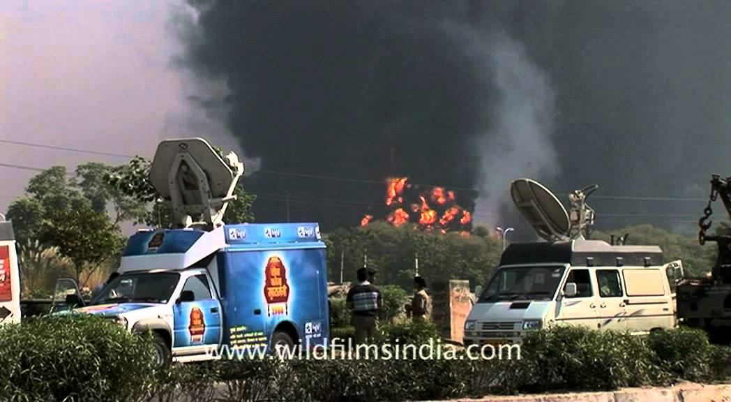 Black smoke fills the sky in Jaipur