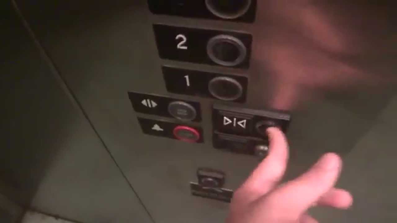United (States) Hydraulic Elevators @ The Municipal Parking Garage Gatlinburg, TN