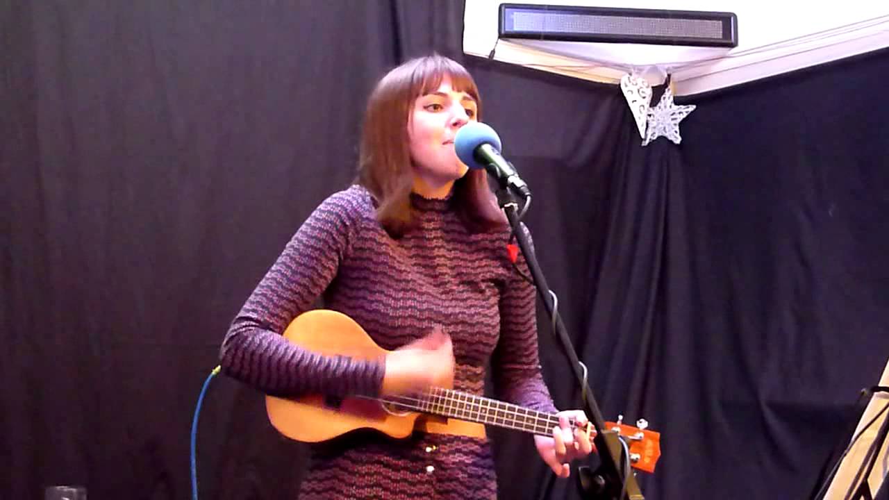 Amelia Coburn - Babooshka (Cover)