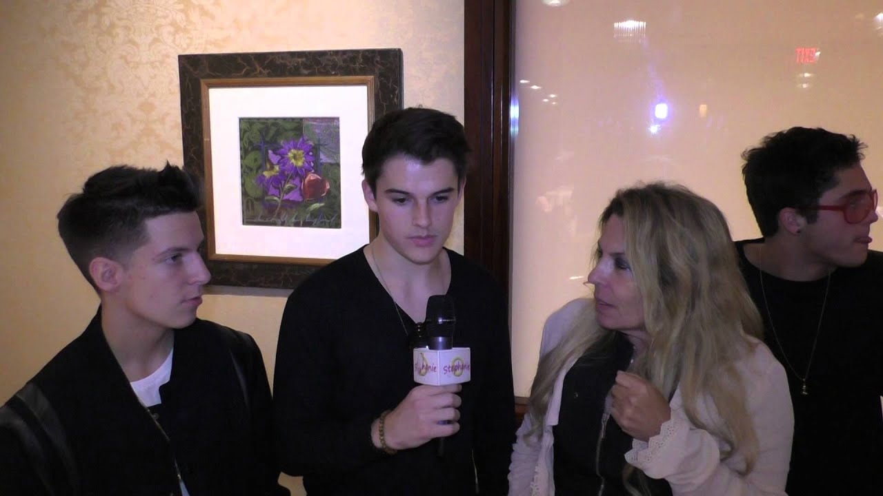 Sam Wilkinson, Vine