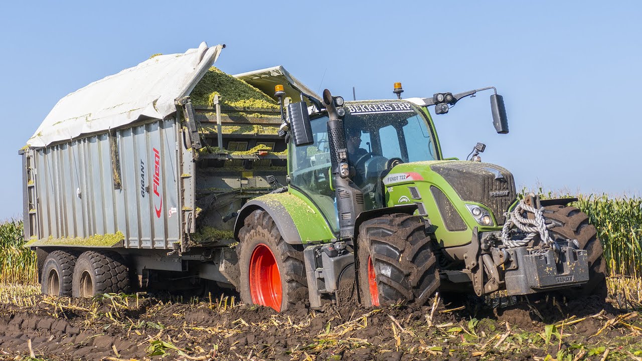 Mais Hakselen in the mud | Krone Big X 780 + 12 Rows | 4x Fendt