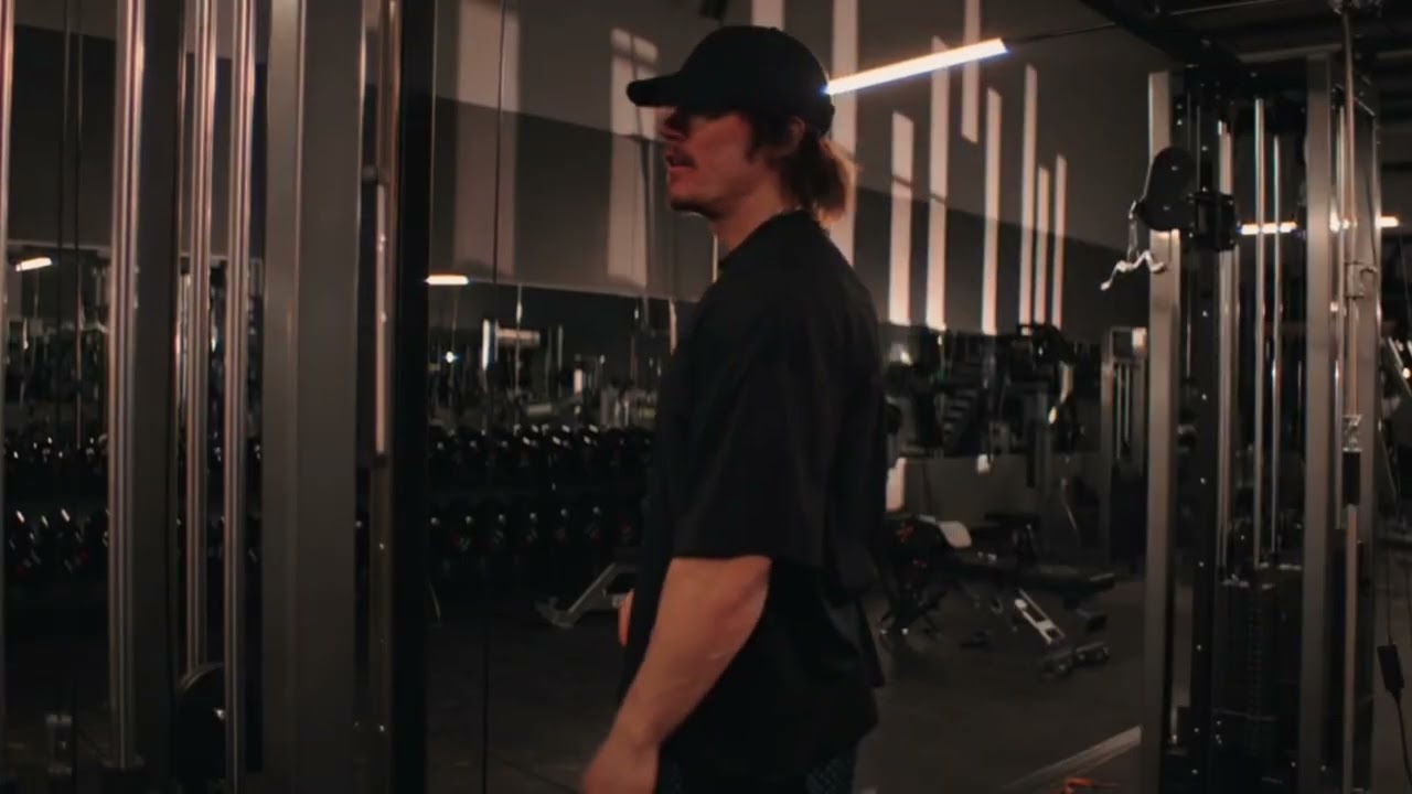 16 Days Out - Solid Arm Pump