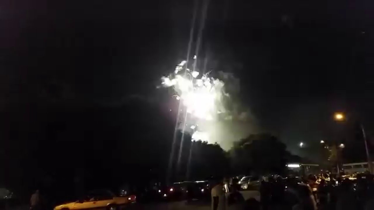 Queima de Fogos na Praça do Morcegão. Réveillon 2016