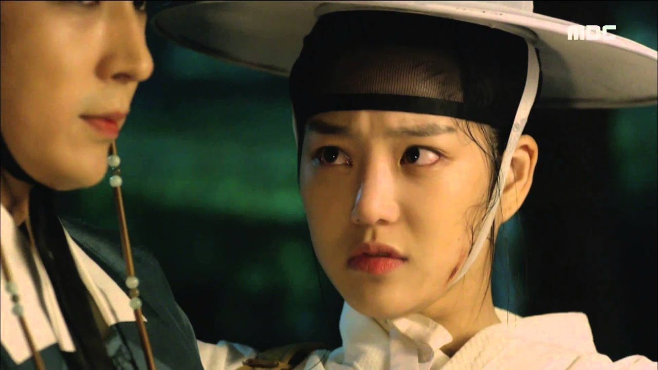 [Scholar Who Walks The Night] 밤을 걷는 선비 4회 - 이유비 번쩍 안고 '밤을 걷는' 이준기20150716
