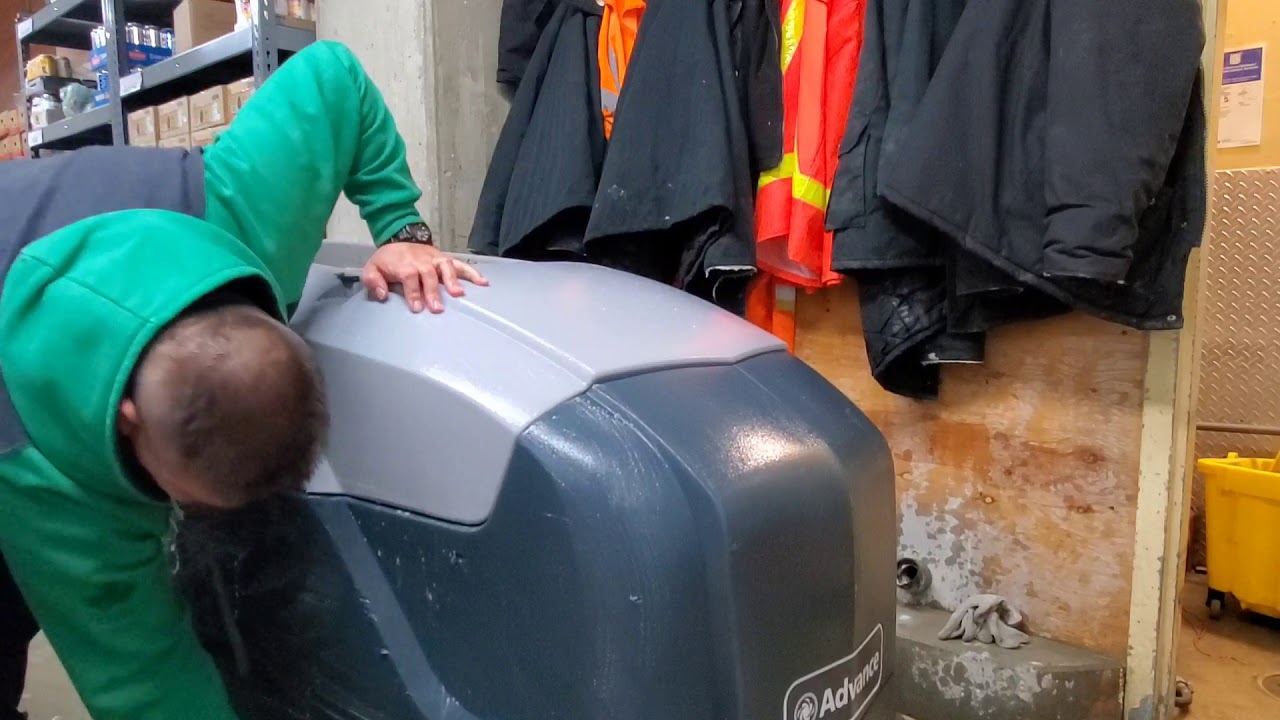 Advance SC901/SC901 Cleaning your equipment