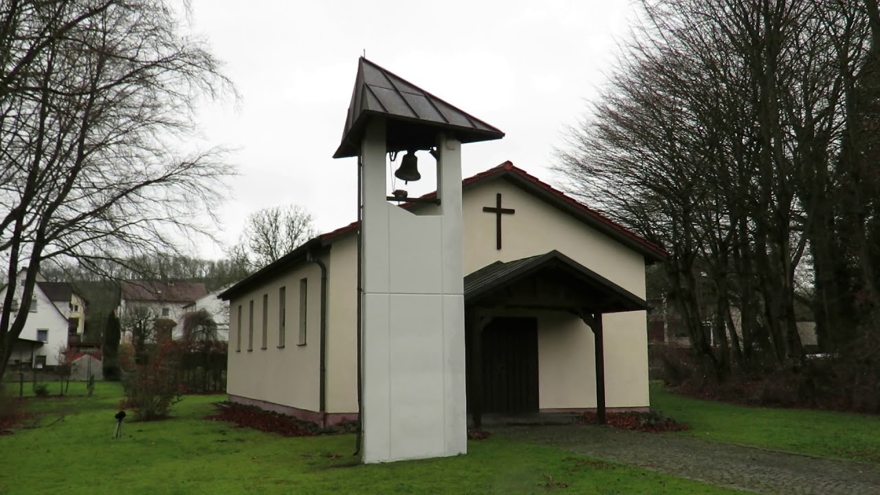 Hohenroda-Mansbach (D) die Glocke der kath. Kapelle St. Sturmius