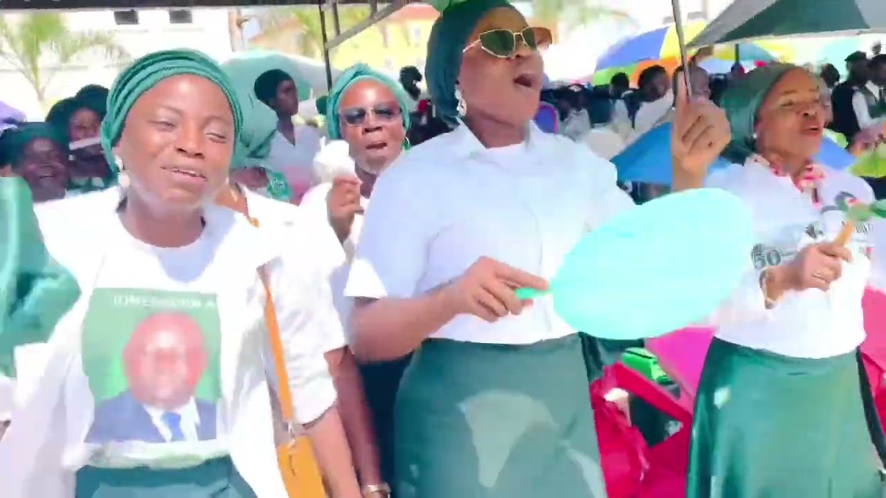 LUANDA :   DIMANCHE    BA PAPA NA MICHELINE  BA NDIMI ESENGO MAKASI FUBU ANGOLA 