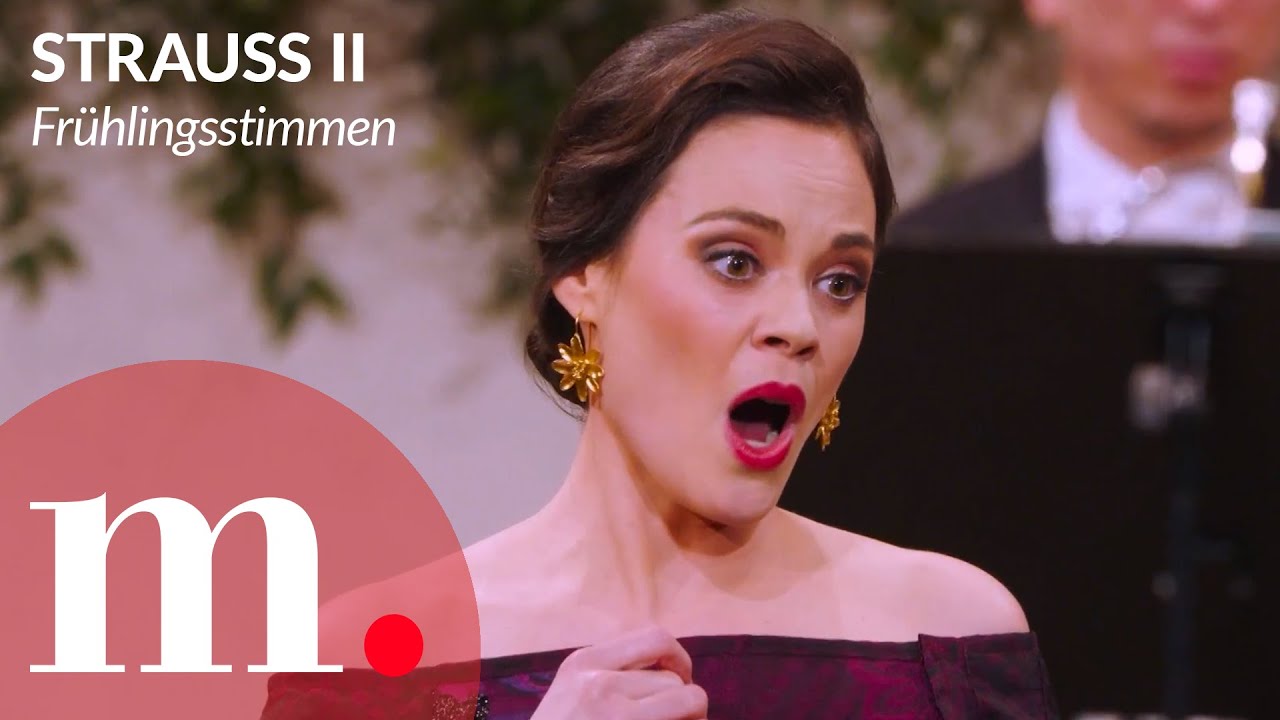 Soprano Regula Mühlemann performs Strauss II's Frühlingsstimmen—with the Wiener Symphoniker