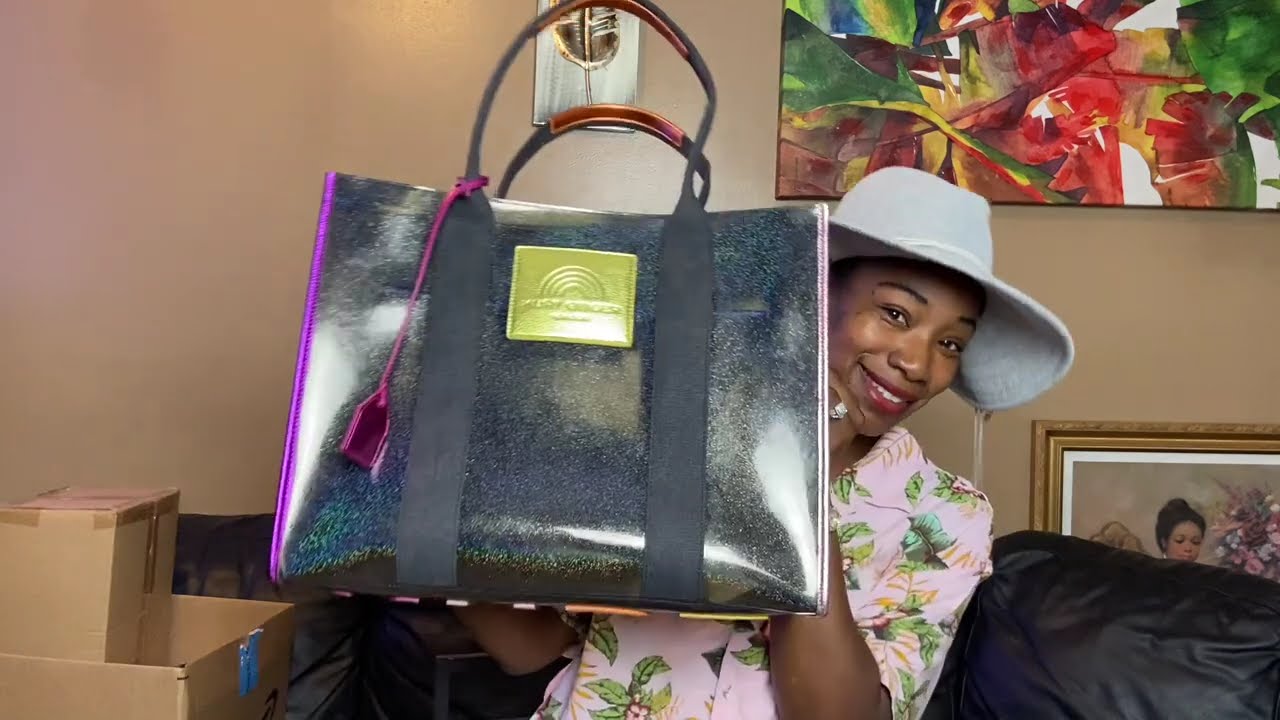 Kurt Geiger Large Vinyl Southbank Tote Bag Review