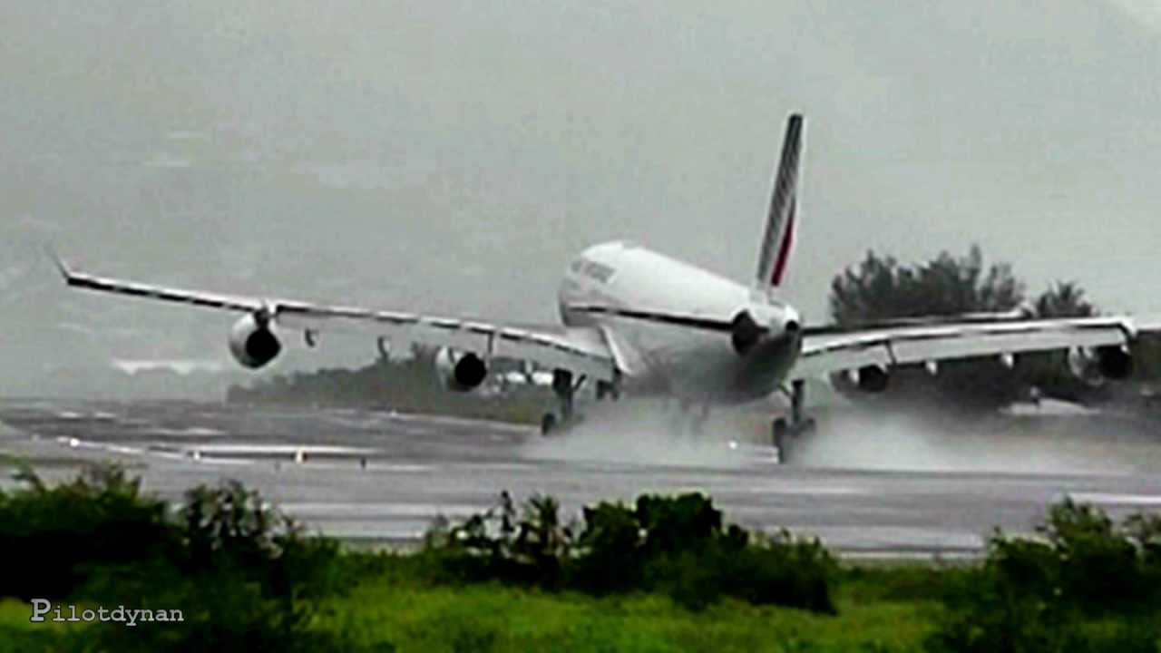 Heavy rain at St Maarten (HD1080p)