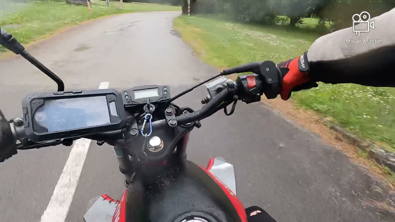 On Essaye enfin la kymco kpw50 Partie 1 du 125cc    (Ça roule plutôt pas mal!!😉😊)