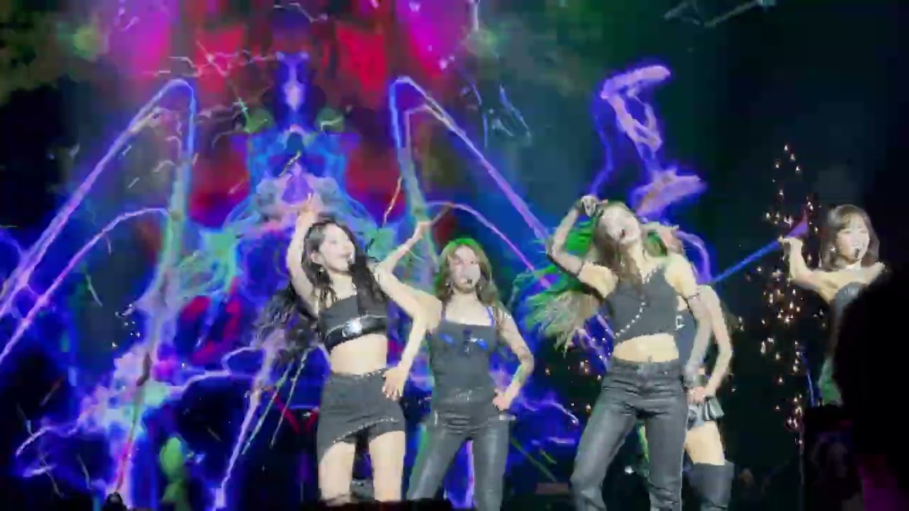 Crazy - LE SSERAFIM | Easy Crazy Hot World Tour - Newark NJ 090325