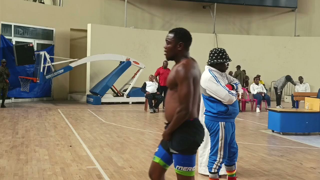 DOUBLE VS PAPÉ KOVIS COMBAT DE CATCH CONGOLAIS