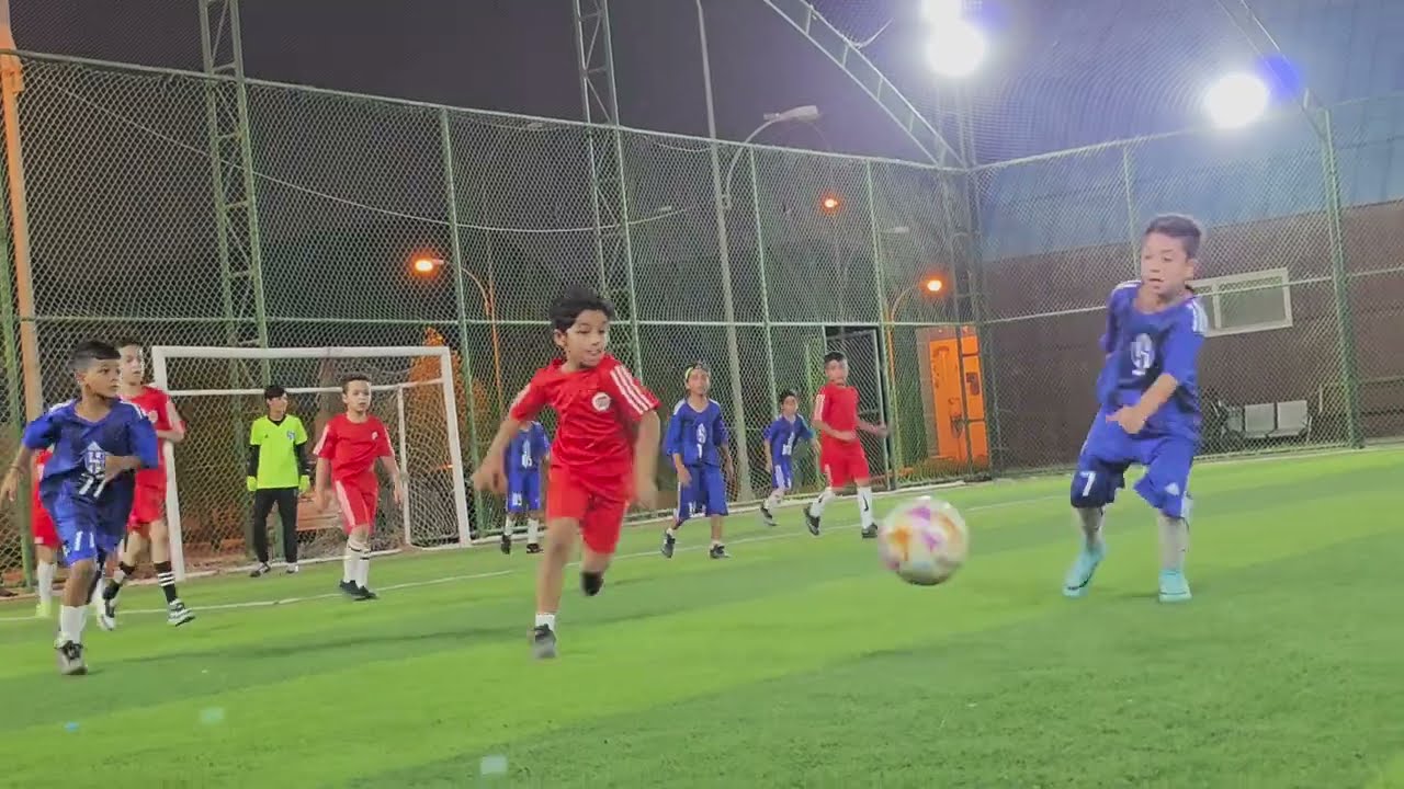 اول مباراة خسروا بنتيجه قطار مال اهداف مقابل هدف يتيم والهدف بالصدفه عليك يا الله😆