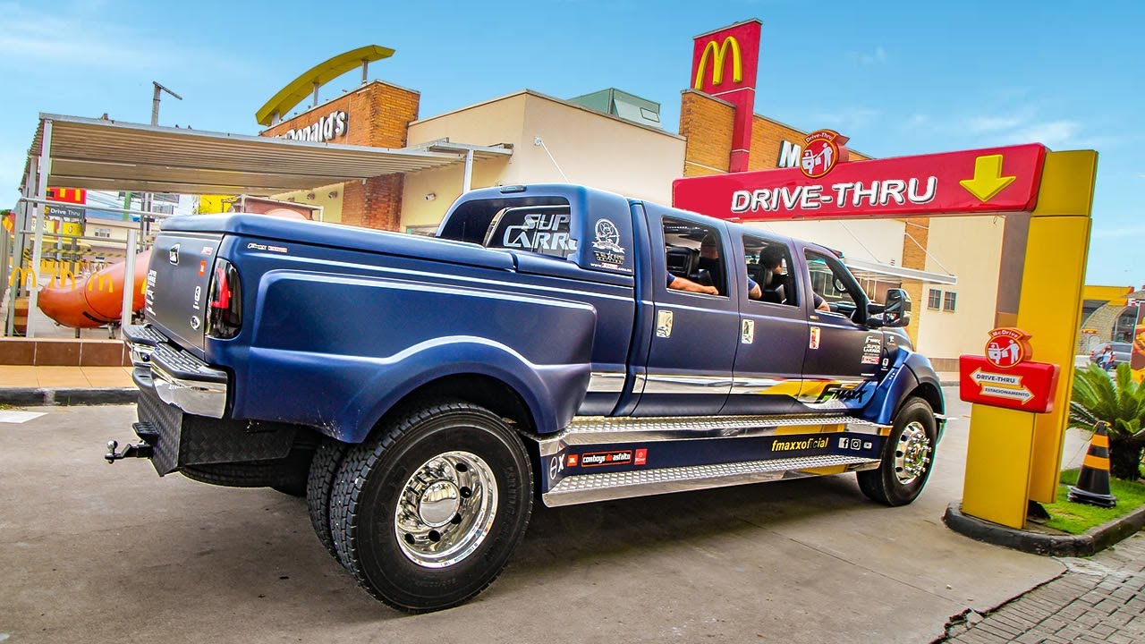 TENTAMOS IR NO DRIVE-THRU COM A F-MAXX