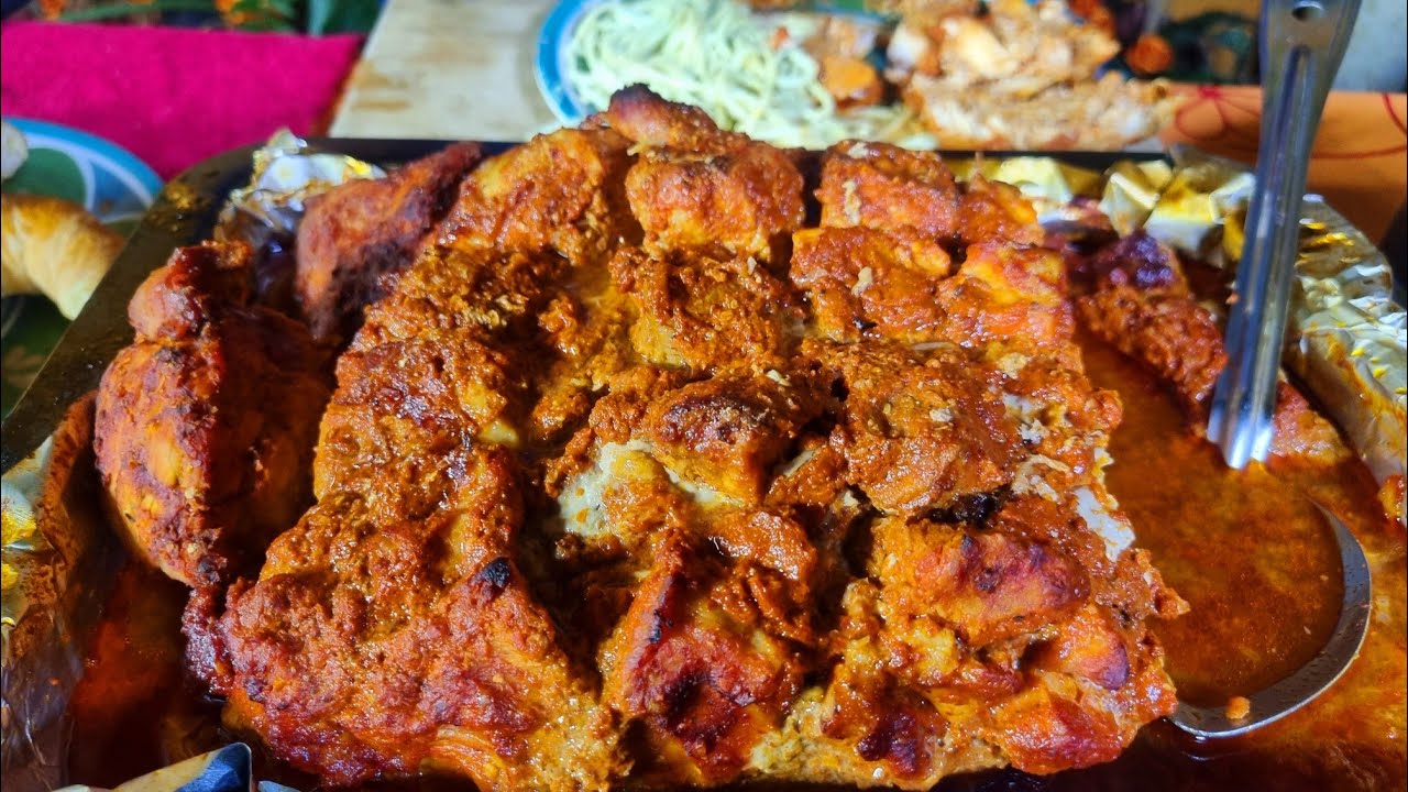 PIERNA DE CERDO ADOBADA Y ESPAGUETI VERDE....ALGO SABROSO 😋.!!!