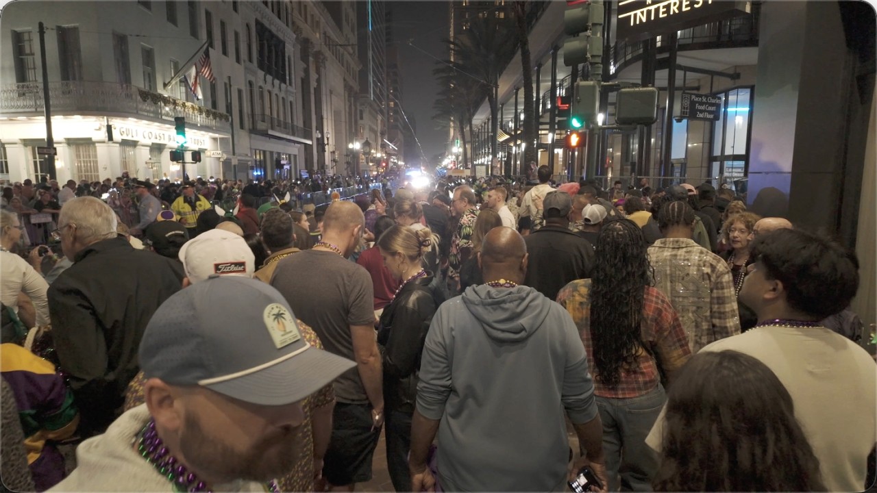 XTRA SCENE FROM MARDI GRAS FAT TUESDAY BRINGS OUT ALL THE BADDIES IN NEW ORLEANS,LA