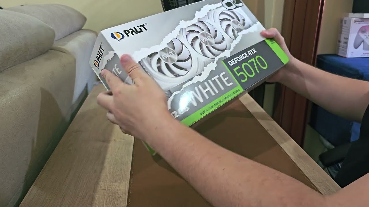 Unboxing, instalação e testes da placa de vídeo Palit GeForce RTX 5070 White OC - Pt 1/3 Unboxing