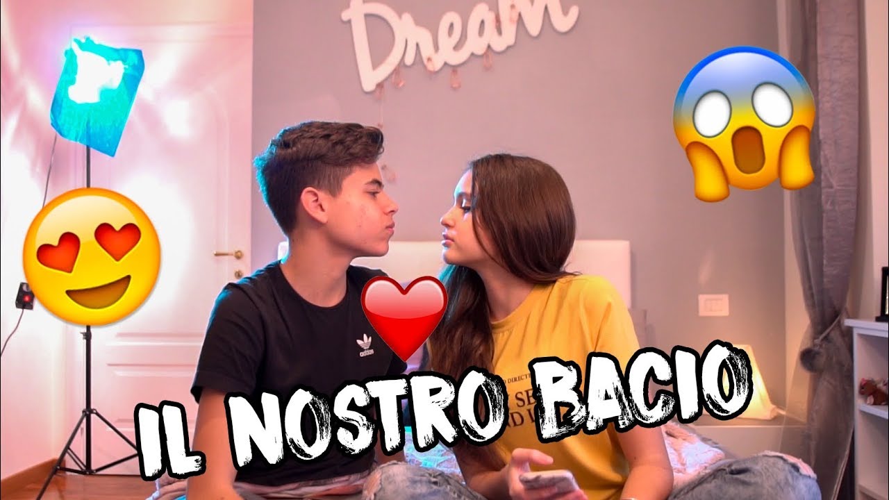 COME È STATO BACIARVI?! | #AskActors