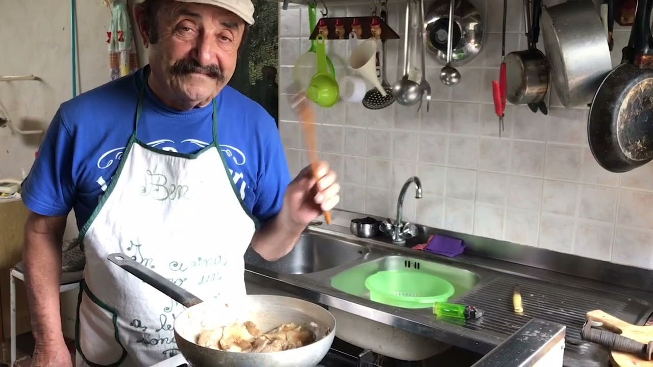 Panino imbottito con dei funghi raccolti in campagna!!! 😉✌️