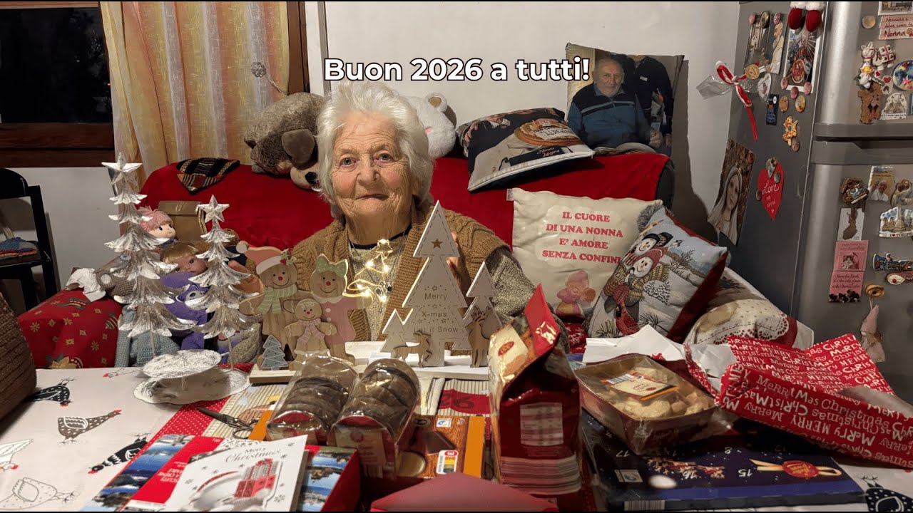 La Nonna Luigina si ricorda ancora come aprire un regalino?